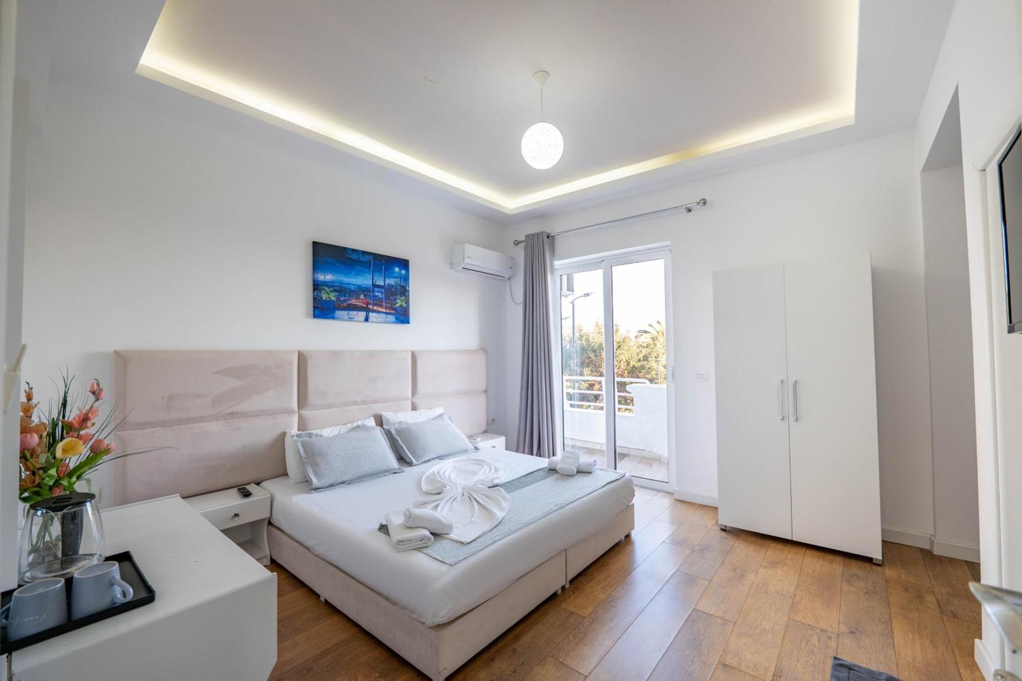 Hotel Myrtai - City Center Sarande Exterior photo