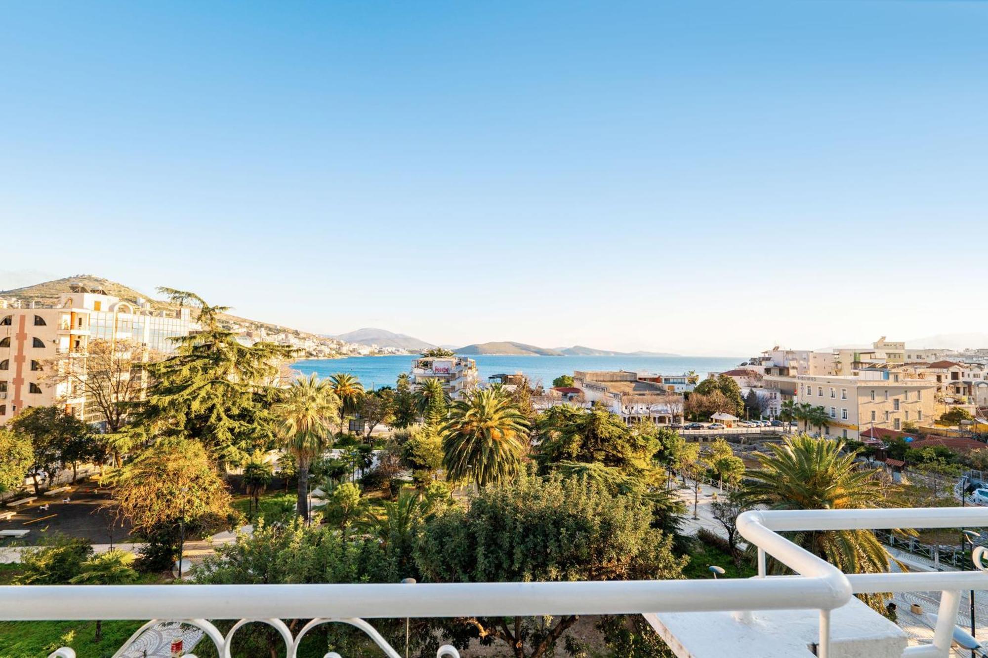 Hotel Myrtai - City Center Sarande Exterior photo